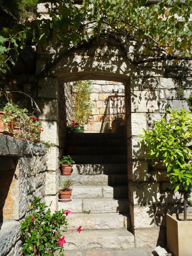 Hotel Chante-Perdrix Sainte-Enimie Bagian luar foto